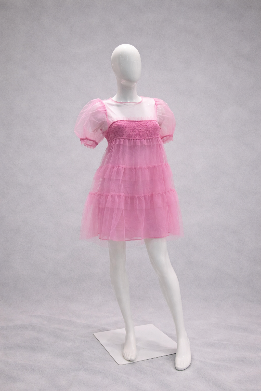 VESTIDO CORTO CON OLANES