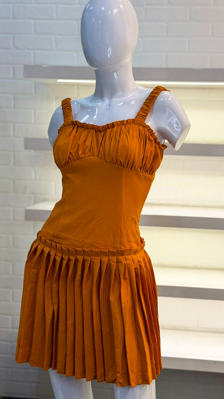 VESTIDO CORTO TABLEADO